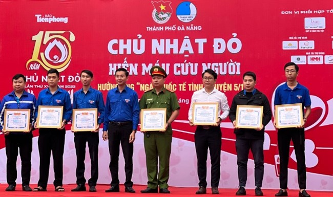 Hơn 1.000 thanh niên Đà Nẵng hiến máu trong ngày hội 